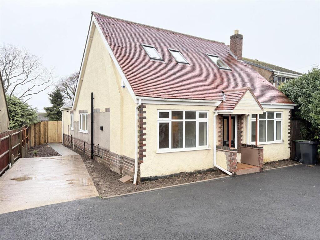 Main image of property: 86 Dark Lane, Romsley, Halesowen