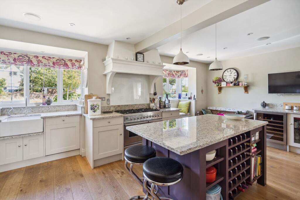 Fagnall Lane, Winchmore Hill, HP7 photo 2