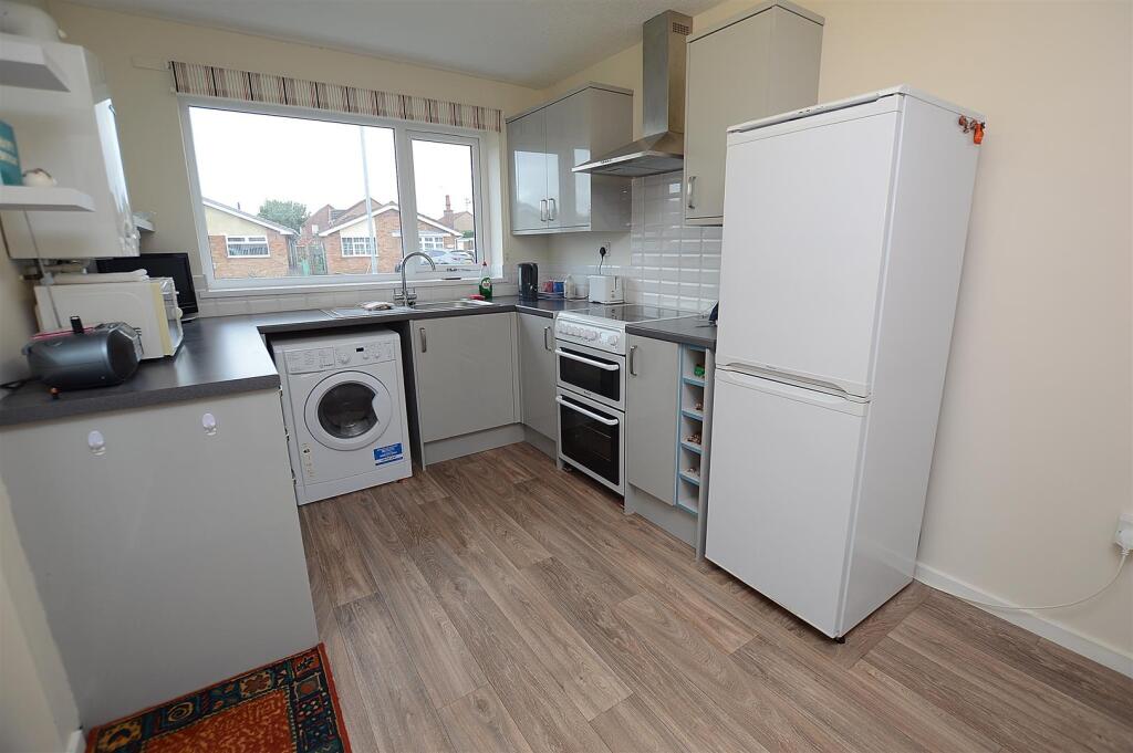 6 Lancaster Drive, Coningsby photo 2