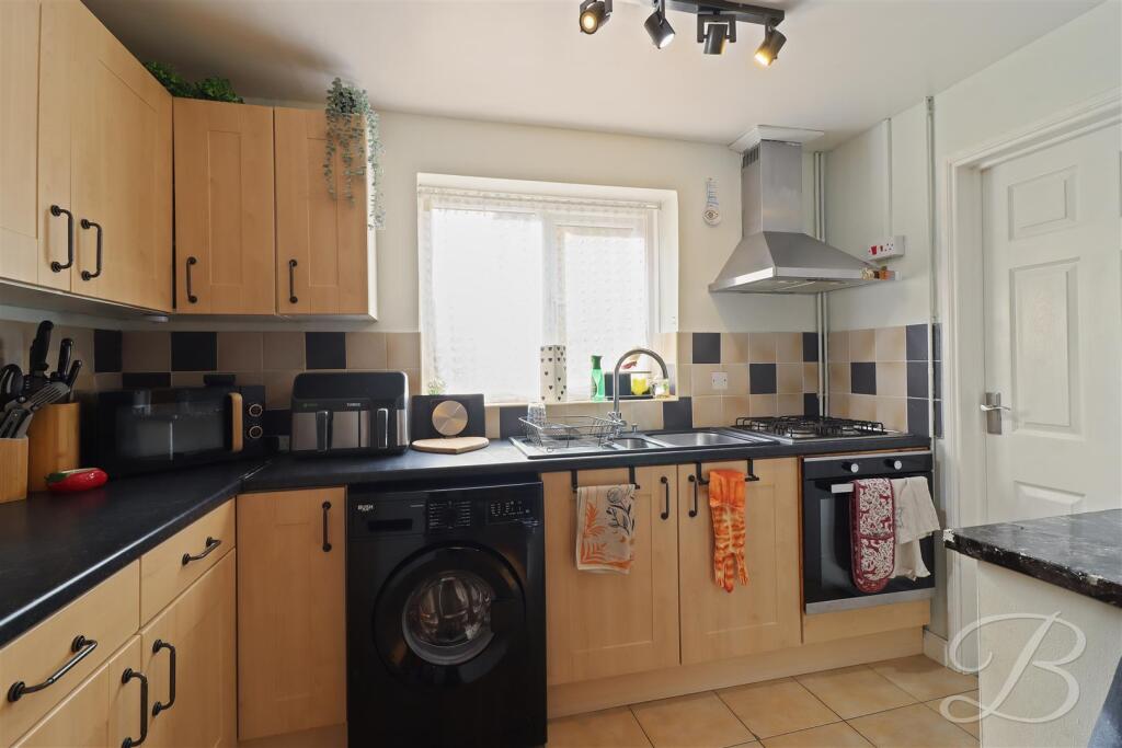 Haslam Court, Bolsover, Chesterfield photo 3