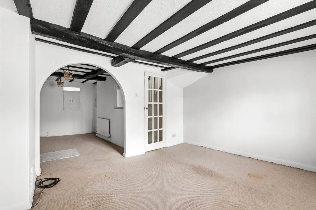 Apartment in Worcester - View 4