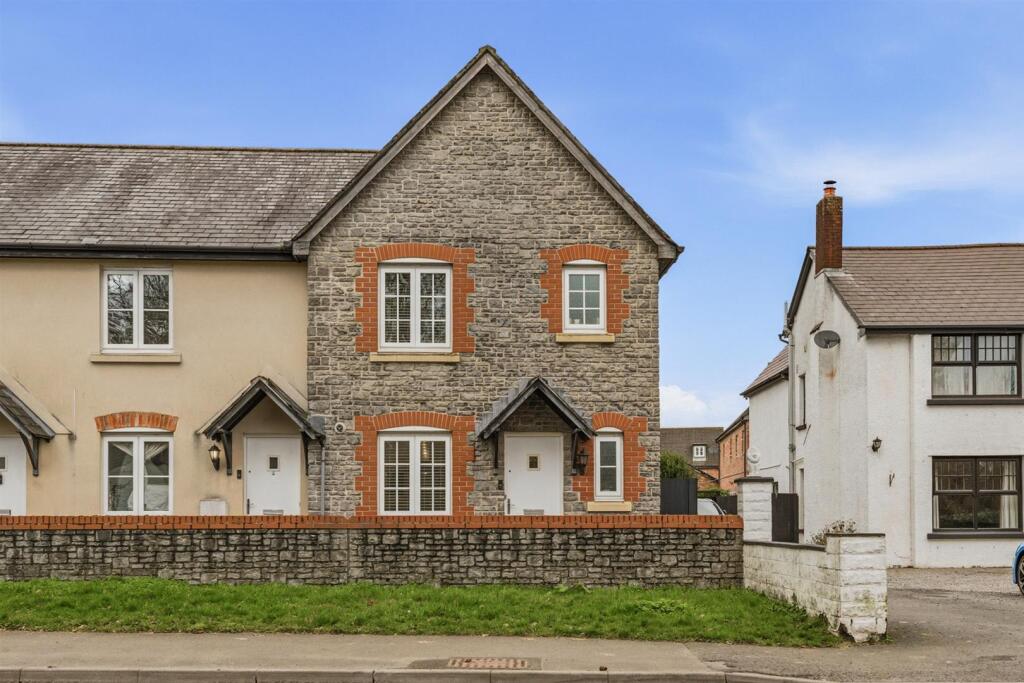 Main image of property: John Fielding Gardens, Llantarnam, Cwmbran