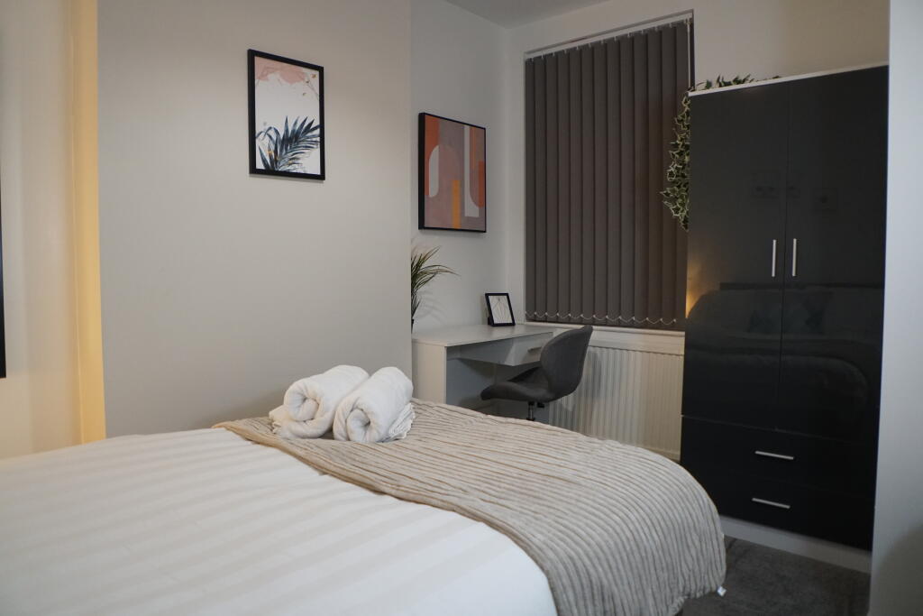 Main image of property: Chatsworth Avenue, Carlton, Nottingham, NG4