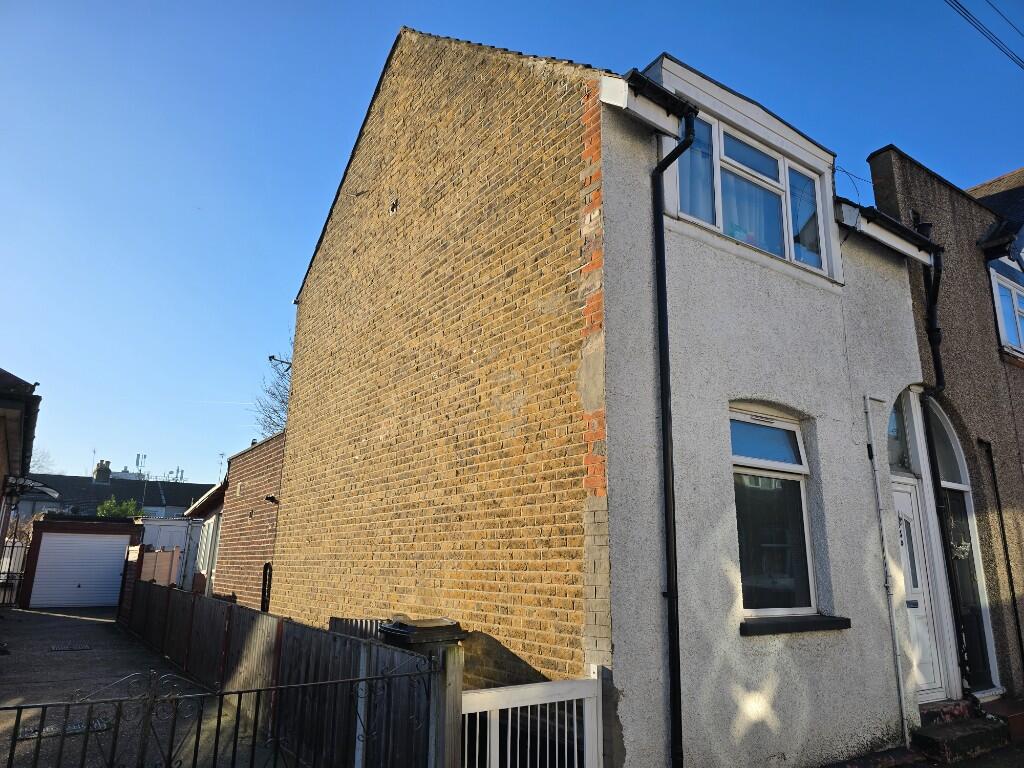 Main image of property: Swanfield Road, Waltham Cross, Hertfordshire, EN8