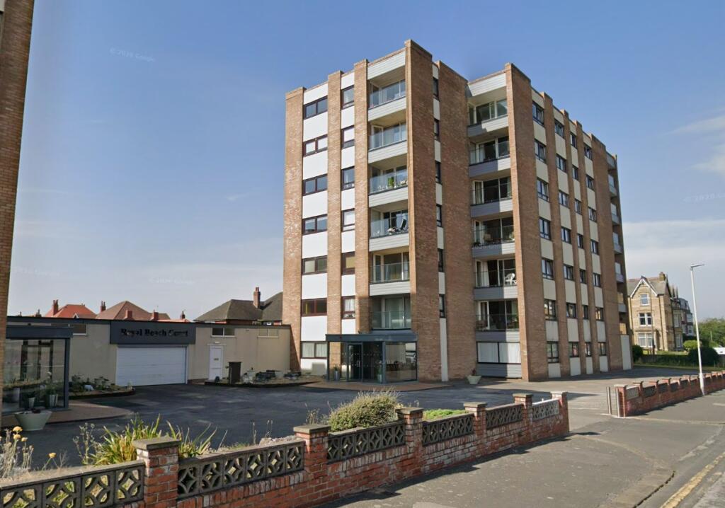 2-bed flat on Flat 12A, Royal Beach Court, North Promenade, Lytham St. Annes, Lancashire FY8 2LT, £200,000