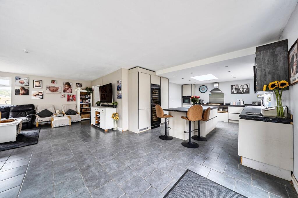 House in Portsmouth - View 5