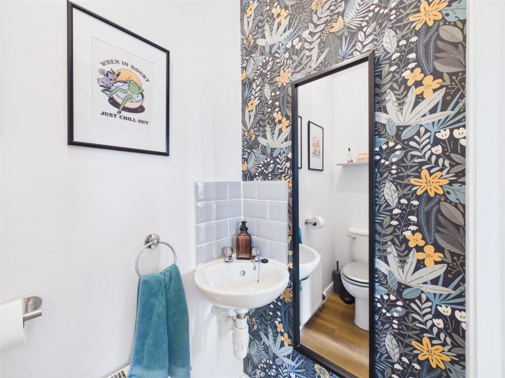 22 Simpson Place Perth, PH1 2UG - More