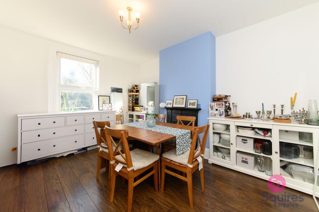 Apartment in London, Church End - View 4