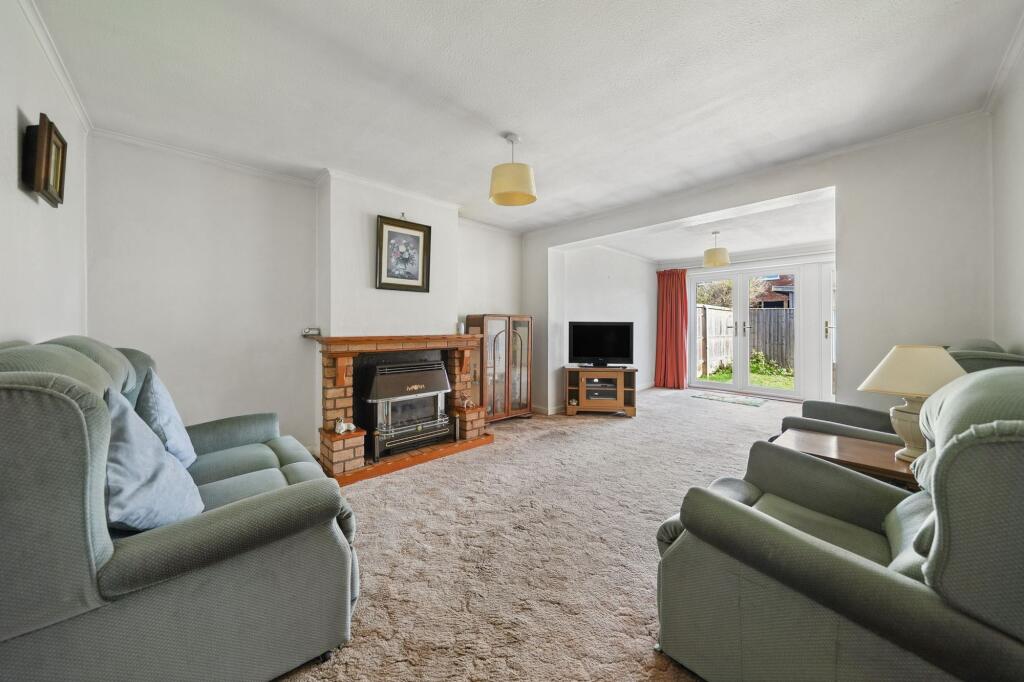 Blenheim Drive, Witney, OX28 photo 2
