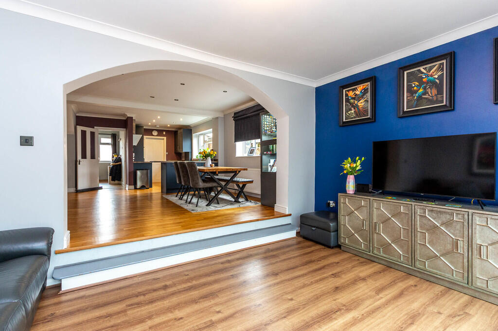 House in Rushden, North Northamptonshire - View 5