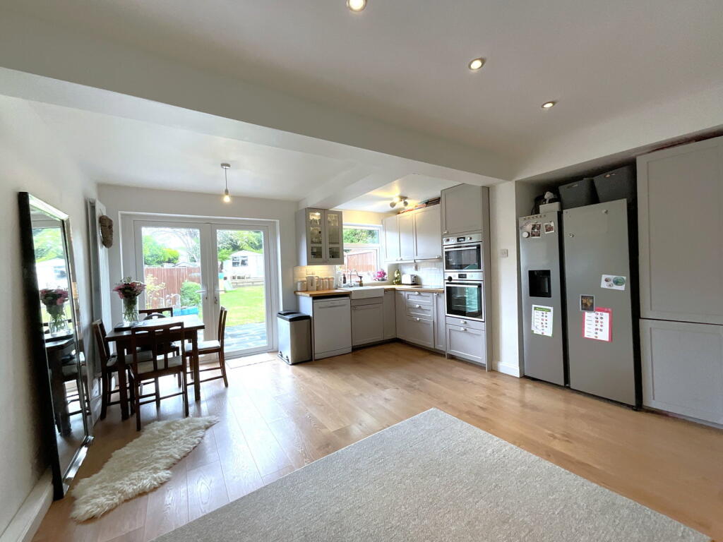 House in Dudley, West Midlands - View 3