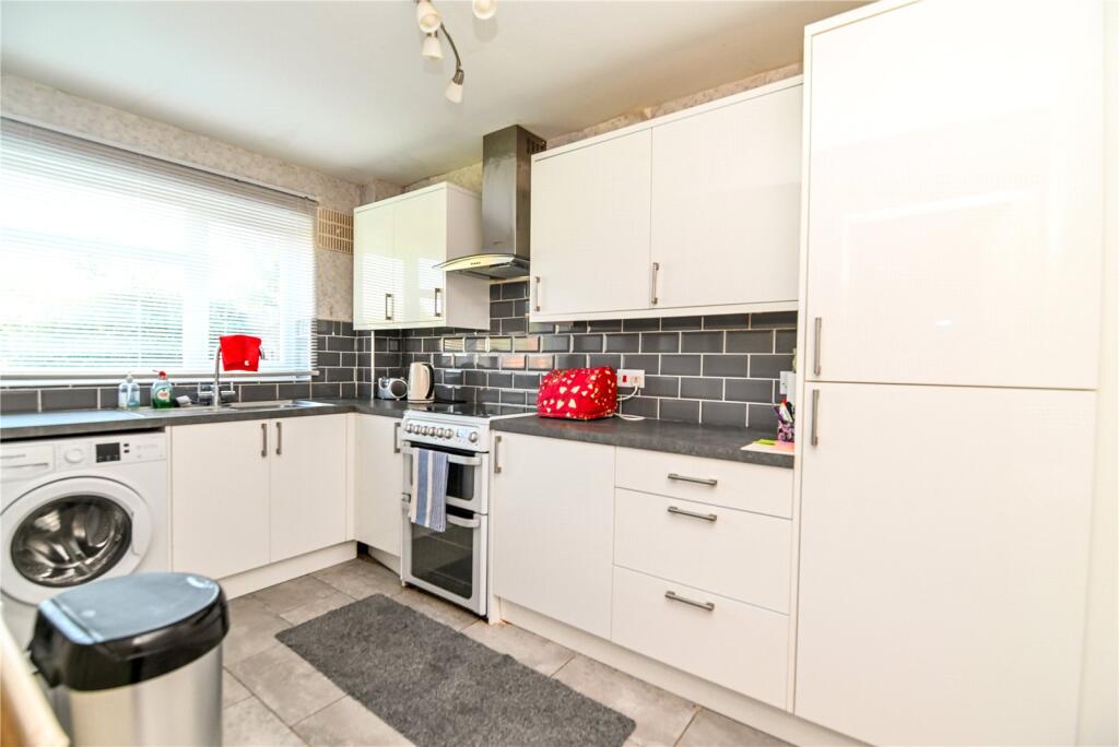 Apartment in New Forest, Old Milton, New Milton - View 2