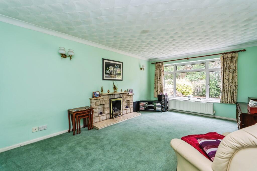 Tavells Lane, SOUTHAMPTON, Hampshire, SO40 photo 2