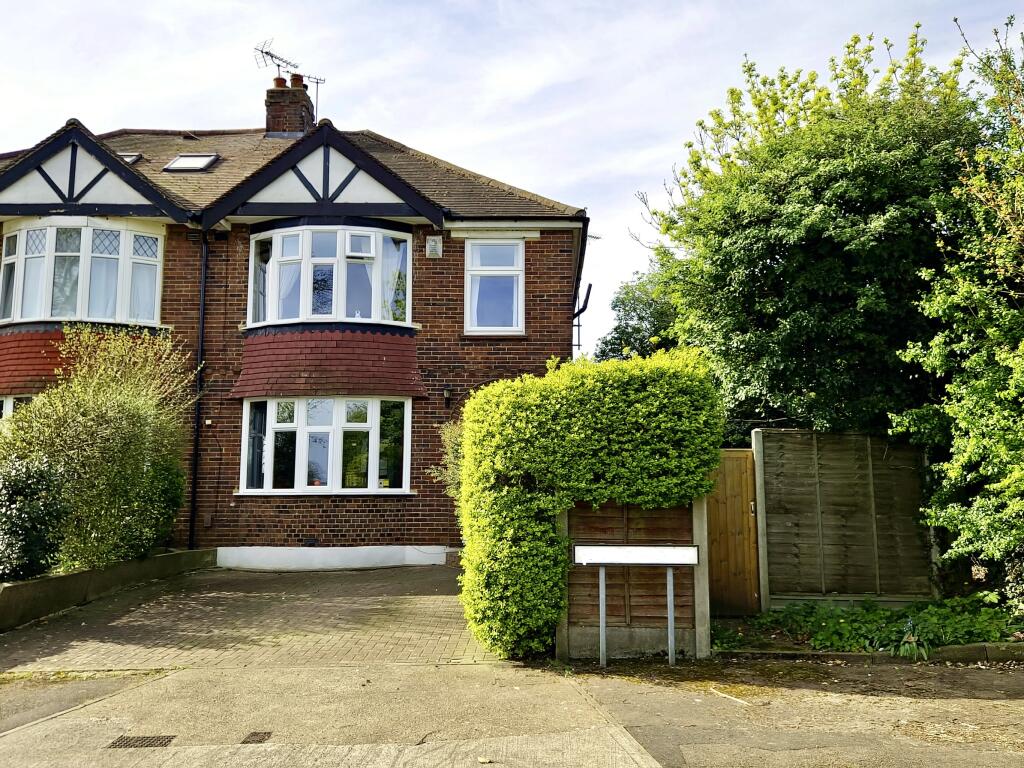 Main image of property: Cecil Avenue, Rainham, Gillingham, ME8