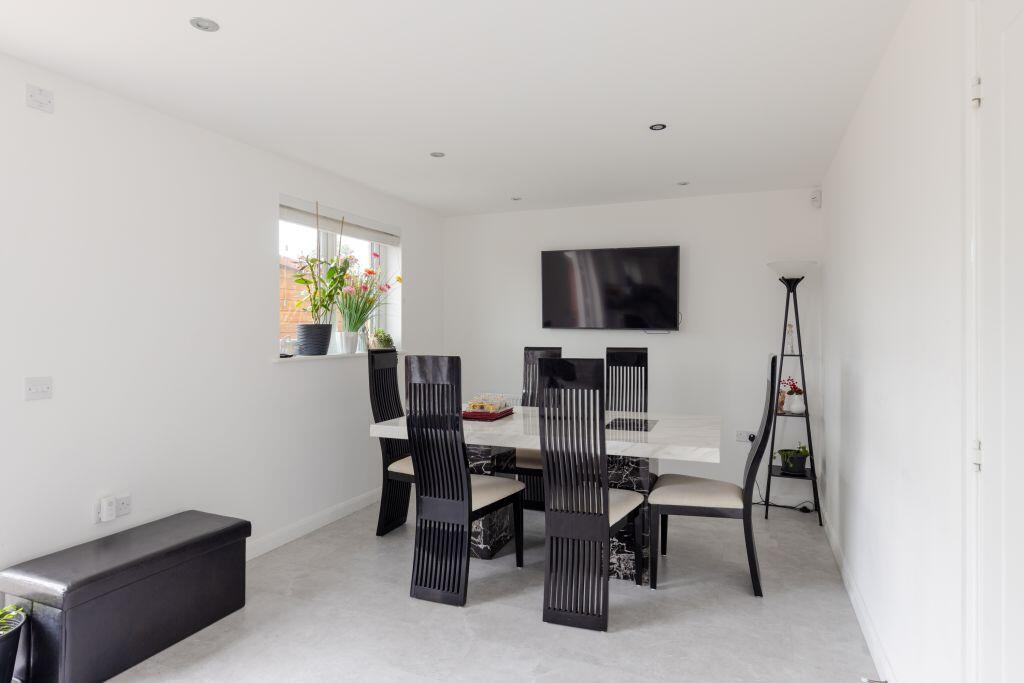 House in East Calder, Camps - View 4