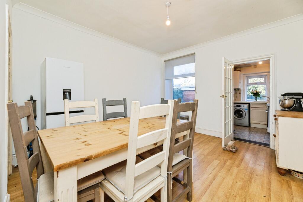 Yew Lane, Sheffield, S5 photo 4