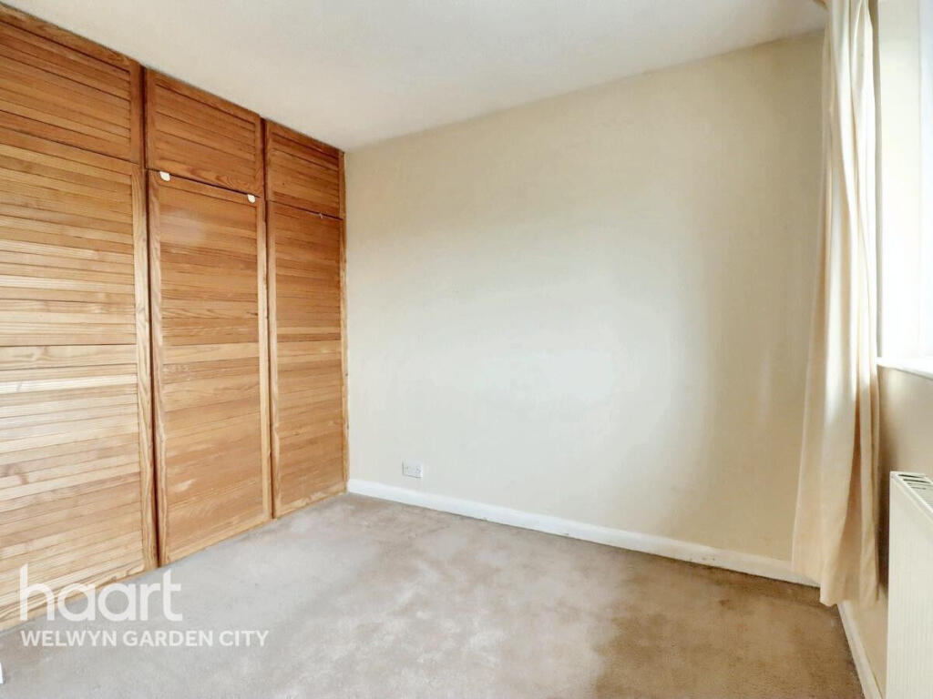 Apartment in Welwyn Hatfield, Panshanger - More