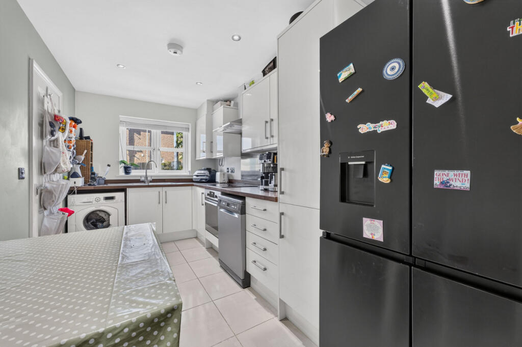 House in Burton Latimer - More