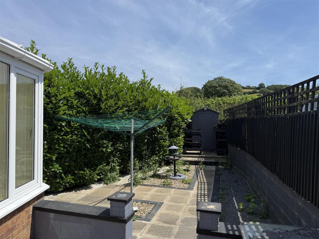 House in Pencarreg, Llanybydder - View 3