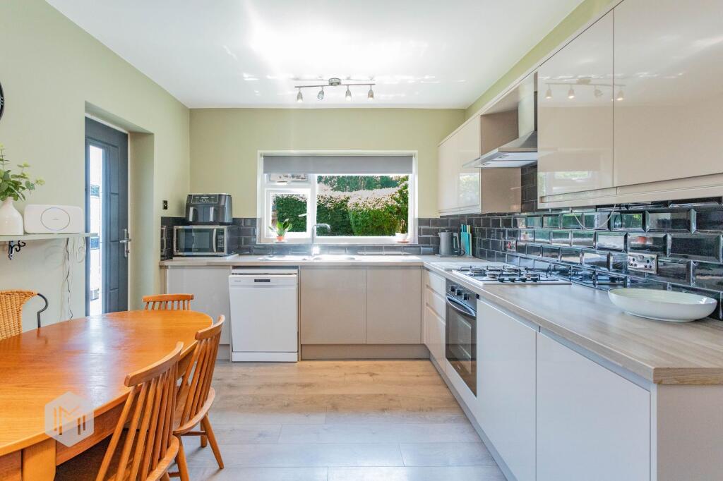 St. Stephens Close, Tyldesley, M29 - More