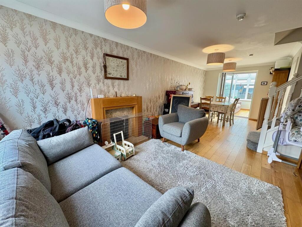 Bradshaw View, Queensbury photo 3