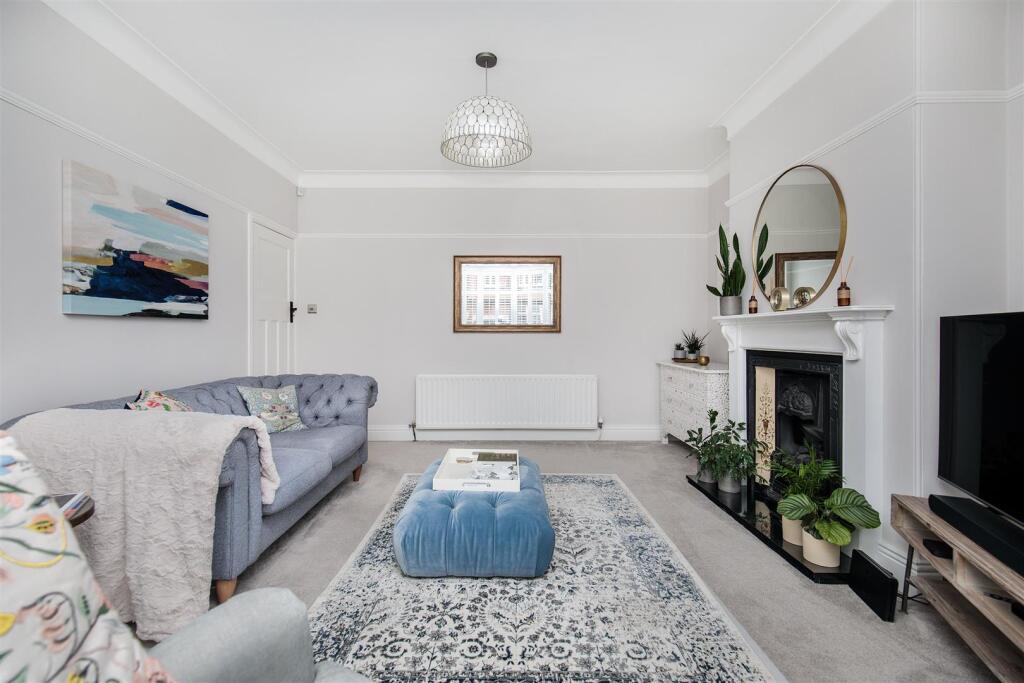House in Newcastle upon Tyne, North Gosforth - View 3
