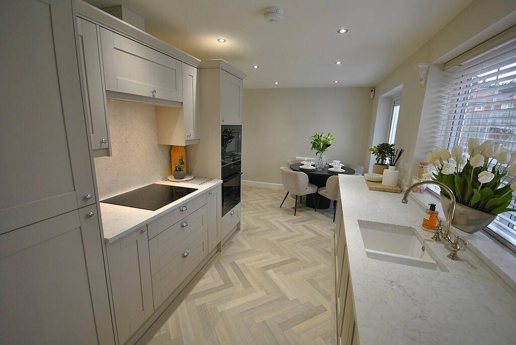 Farleigh Drive, Harworth, Doncaster photo 3