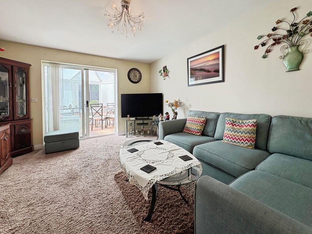 Merlin Close, Yeovil photo 5