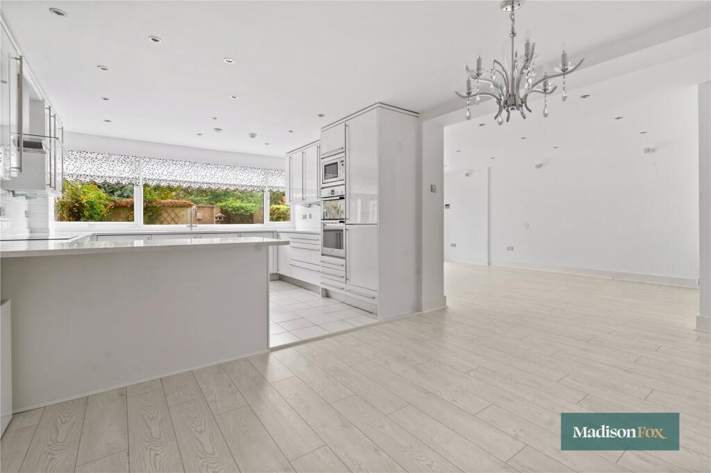 Main image of property: The Bowls, Chigwell, Essex, IG7
