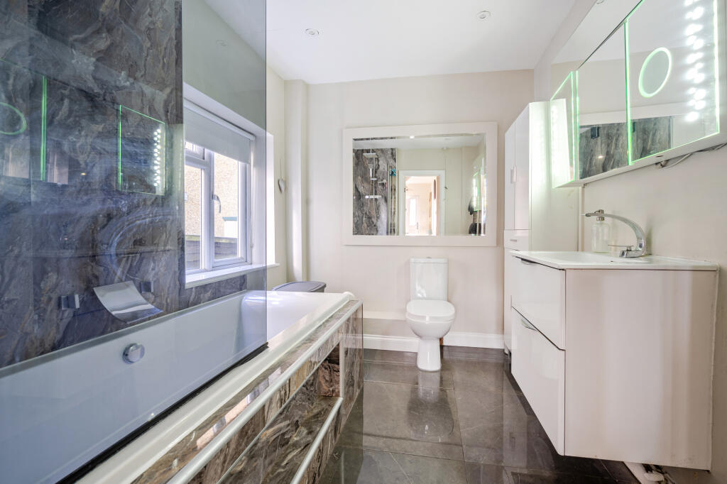 Additional image 7 of Cross Way, Harpenden, AL5