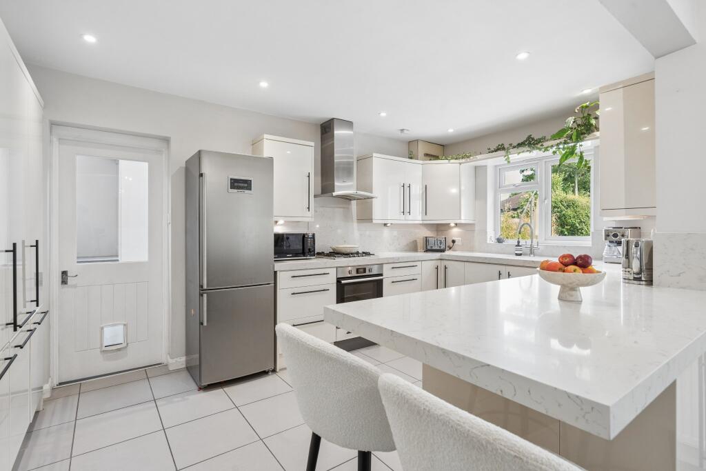 House in Hemel Hempstead - More