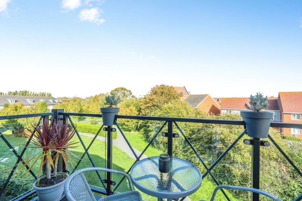 Apartment in Portsmouth - View 2