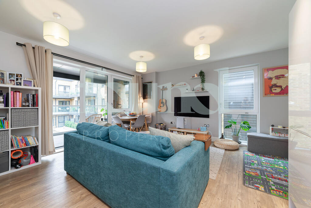 Apartment in Twickenham - View 5