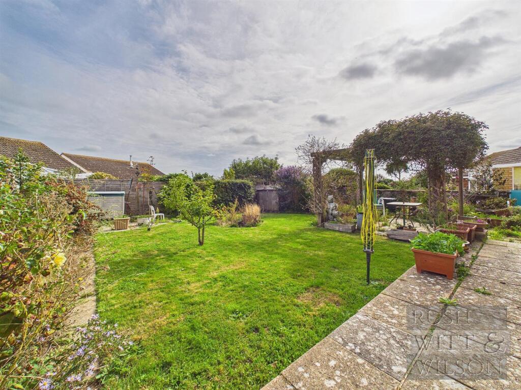 House in Bexhill-on-Sea, Pebsham - View 2
