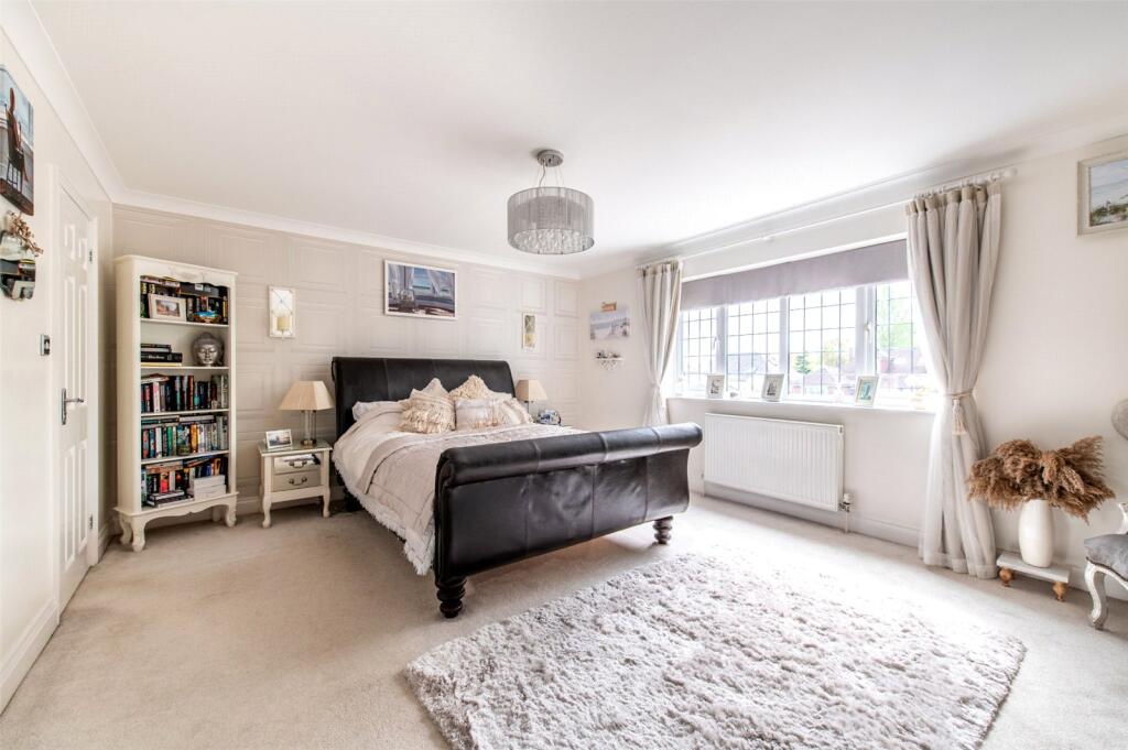 House in Gillingham, Medway - View 4