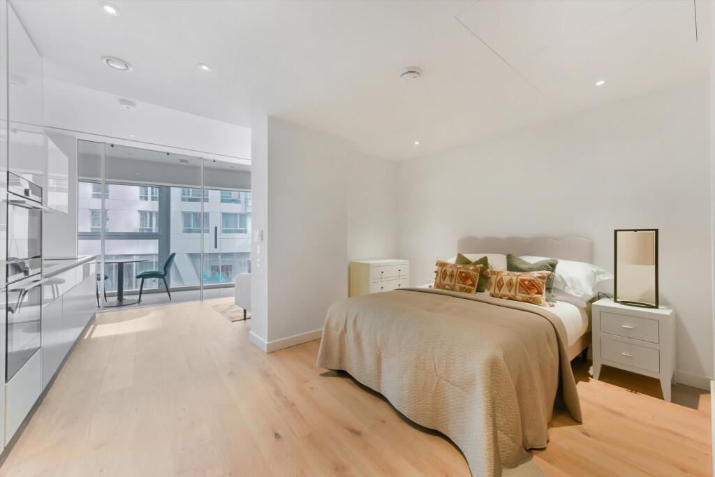 Studio flat for rent
