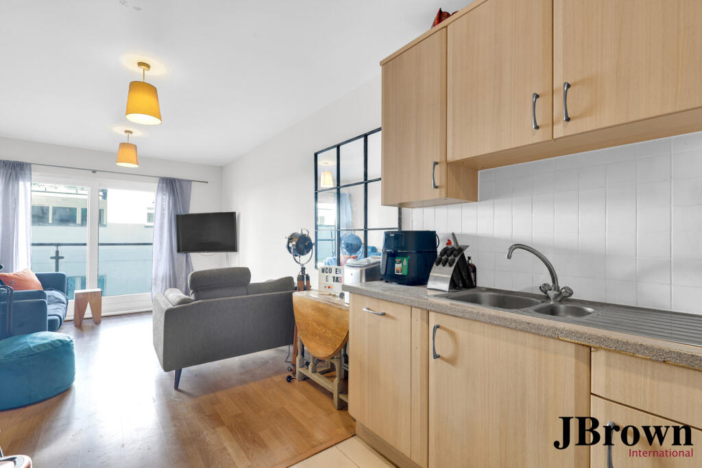 Apartment in London - More