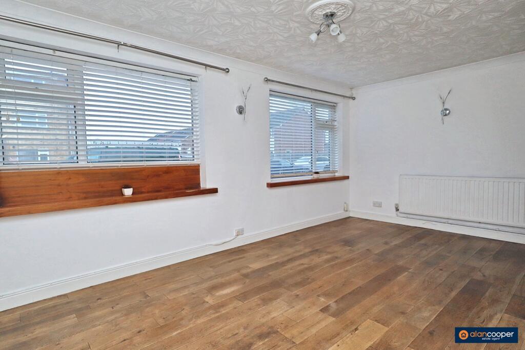 Stafford Close, Bulkington, Bedworth, CV12 9QX photo 3