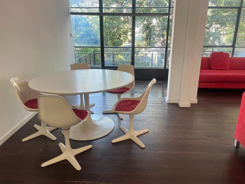 Main image of property: Frobisher Place, London