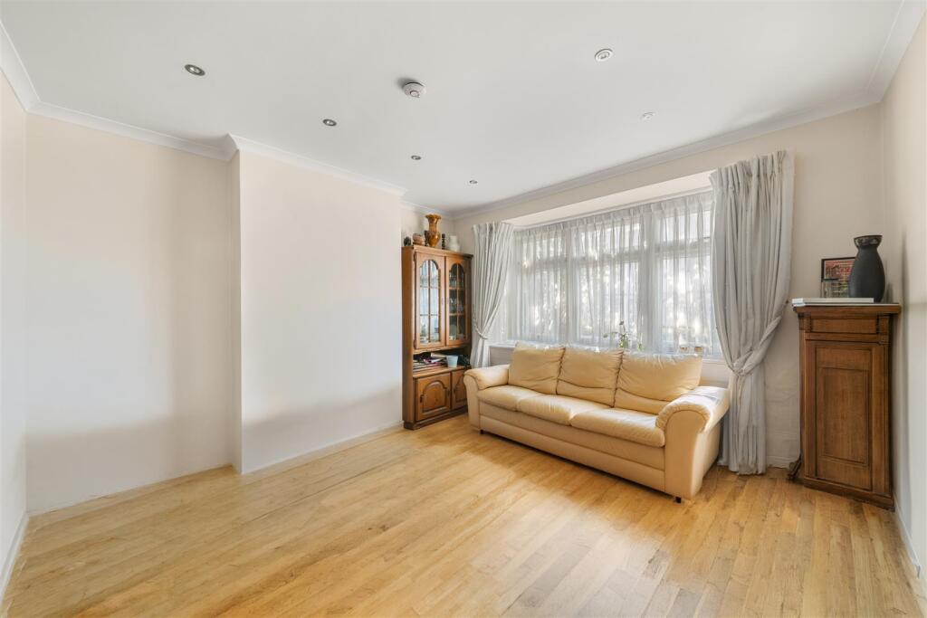 House in London, Hounslow West - View 5