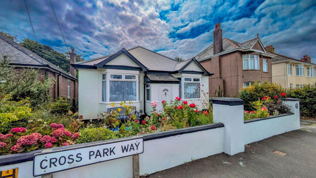 3-bed detached on Cross Park Way, Plymouth, £405,000