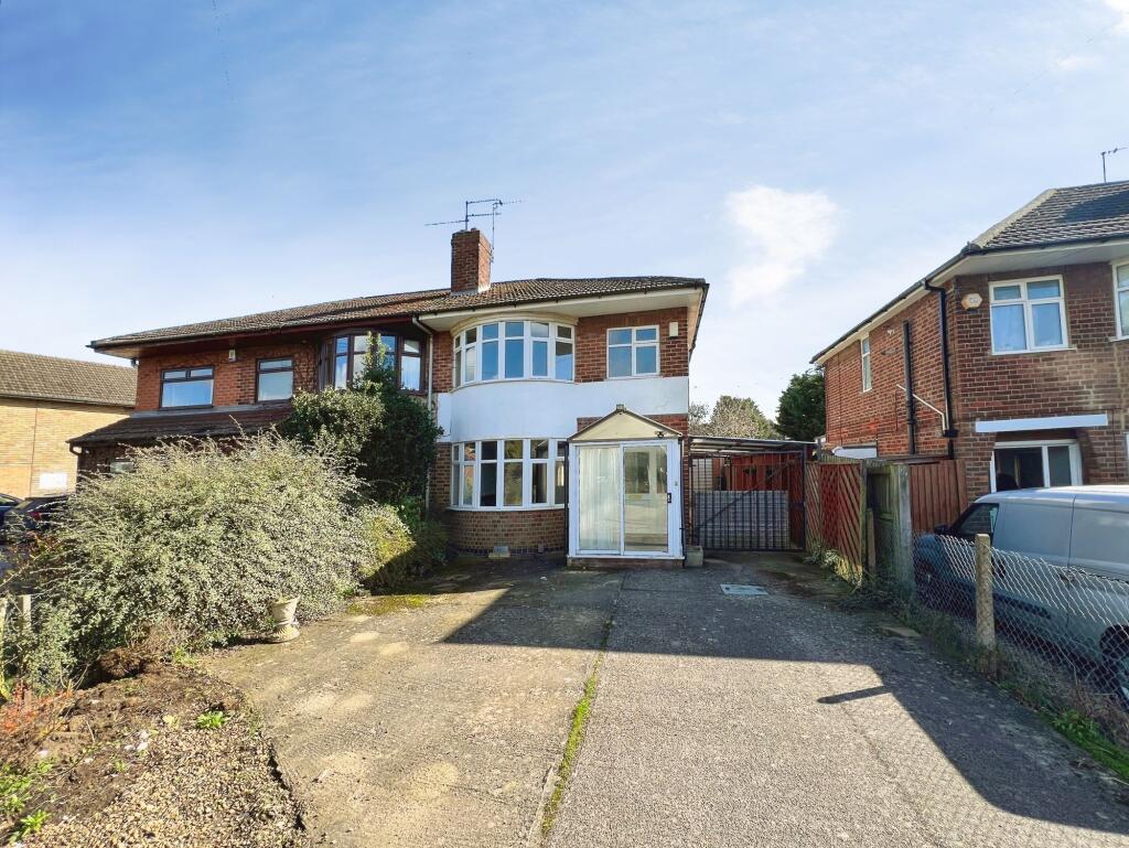 2-bed semi-detached on Harlaxton Road, Grantham, NG31, £200,000