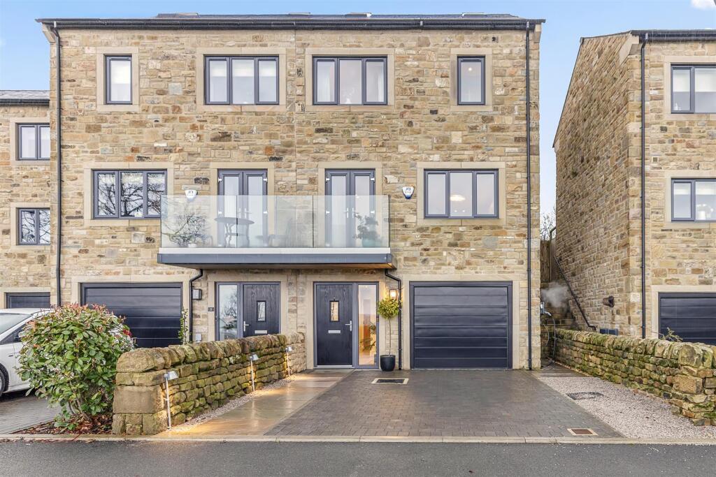 Main image of property: Parsons Meadow, Addingham