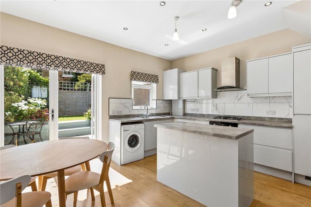 House in London - View 5