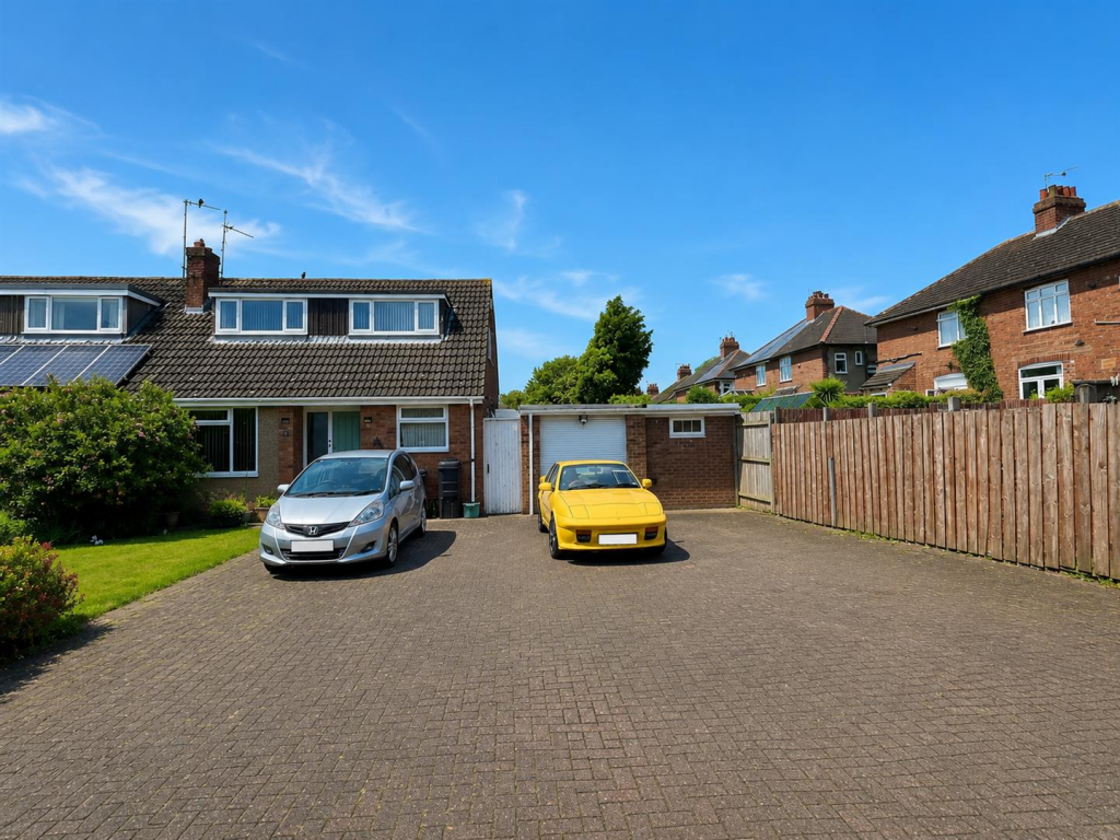 3-bed semi-detached on Gloucester Place, Darlington, £205,000
