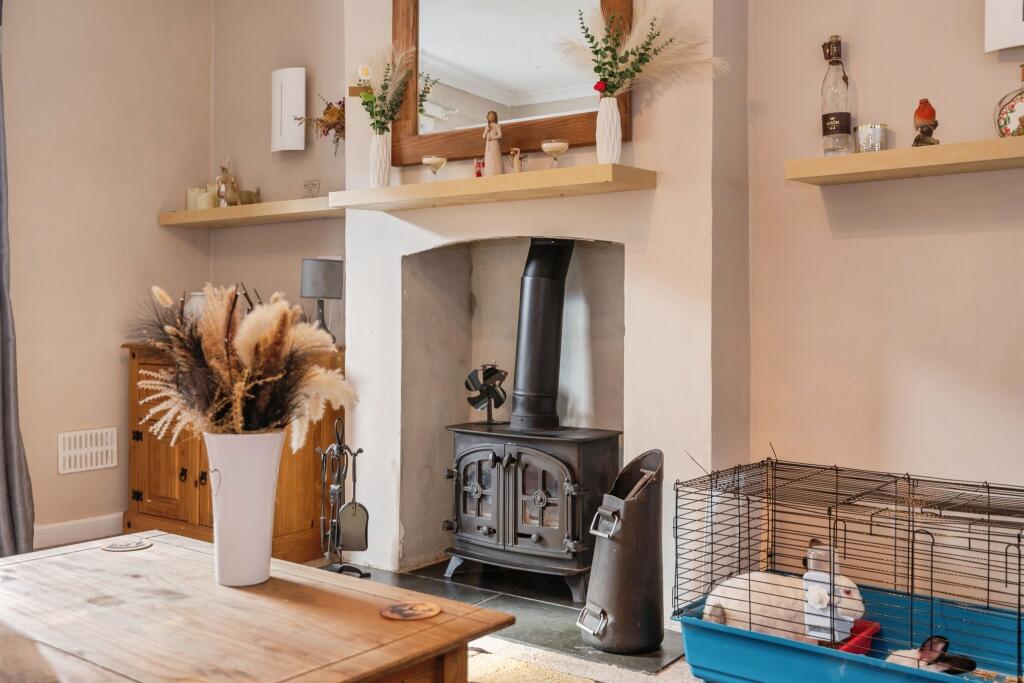 Apartment in Taunton - View 4