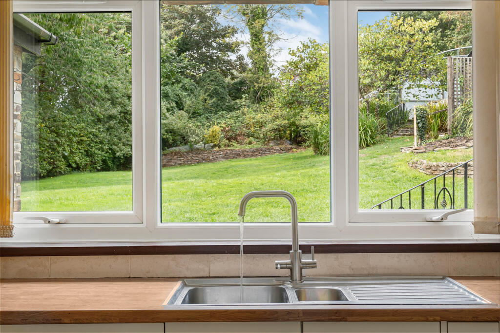 House in Truro, Perranarworthal - View 2