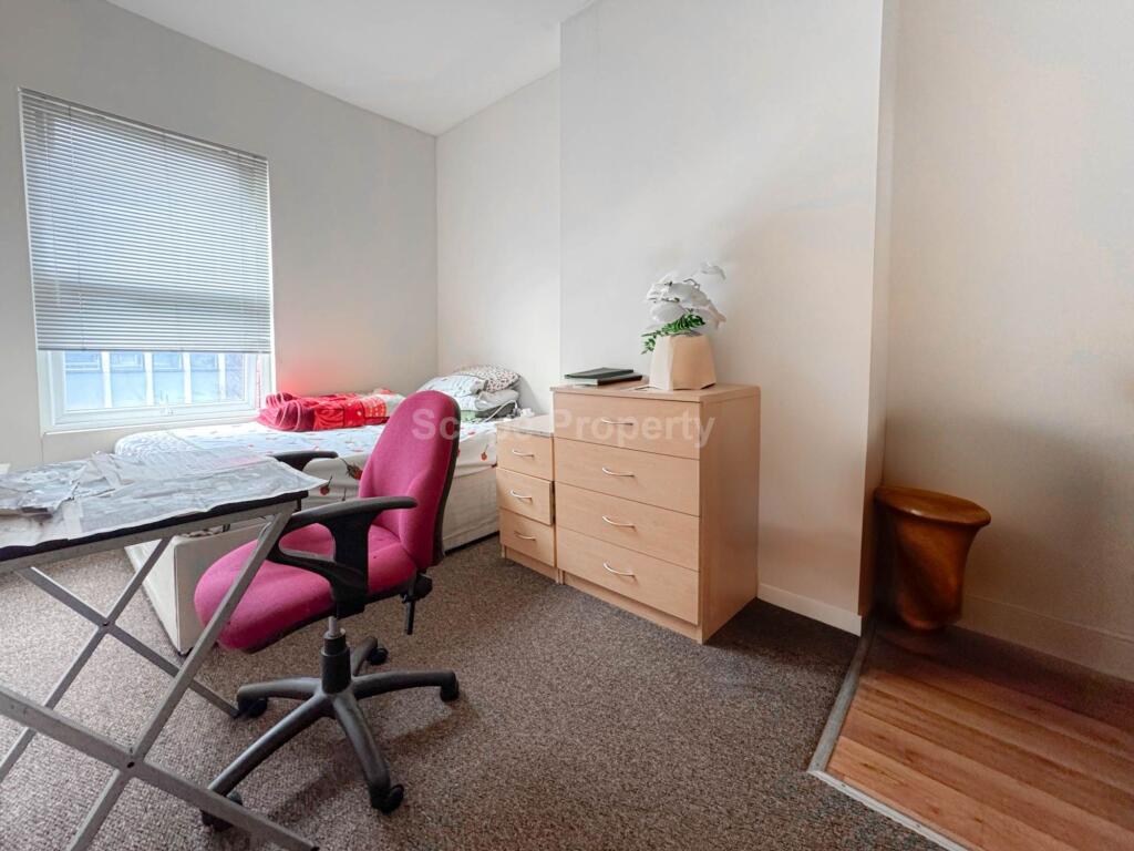 Main image of property: Room 1, West Street, Reading, RG1