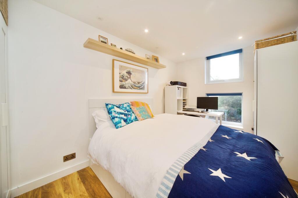 Apartment in London, Woodside Park - View 5