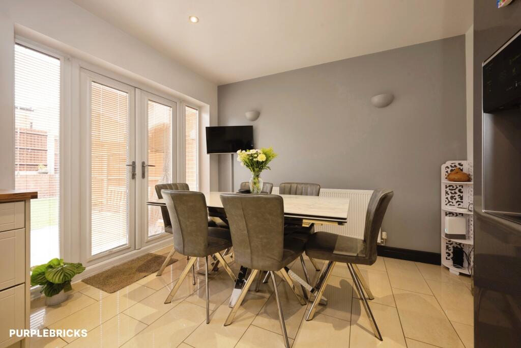 House in Luton - More